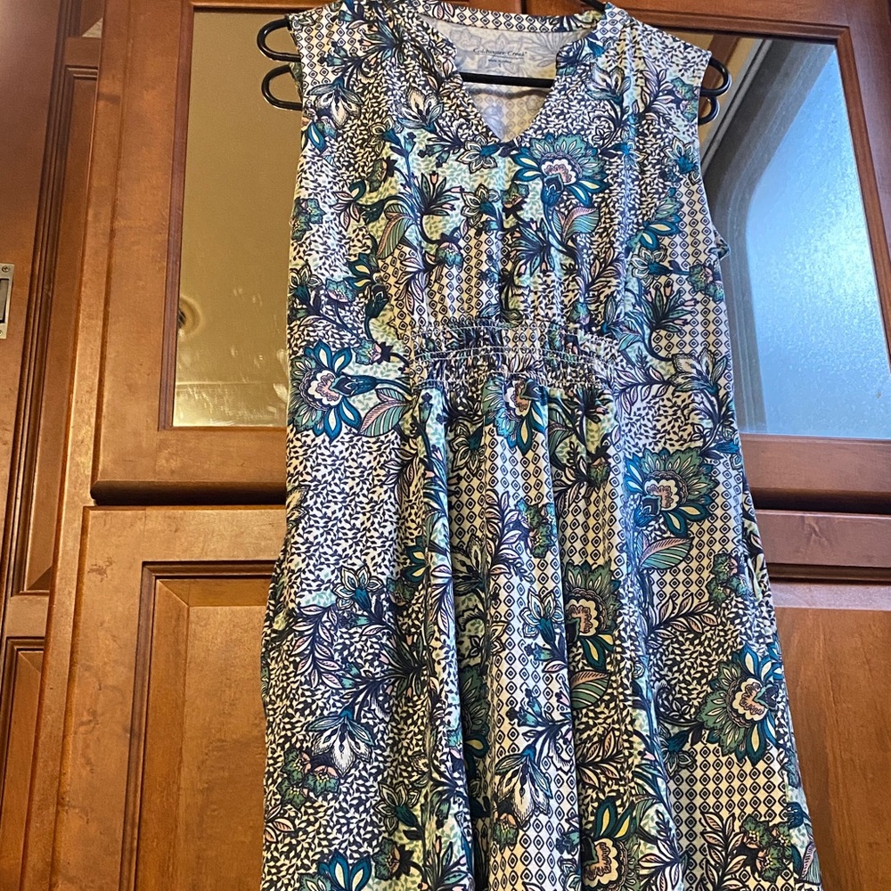 Sleeveless Fairycore V-Neck Sm. Midi Dress w/ Whimsical Colorful Print Fall